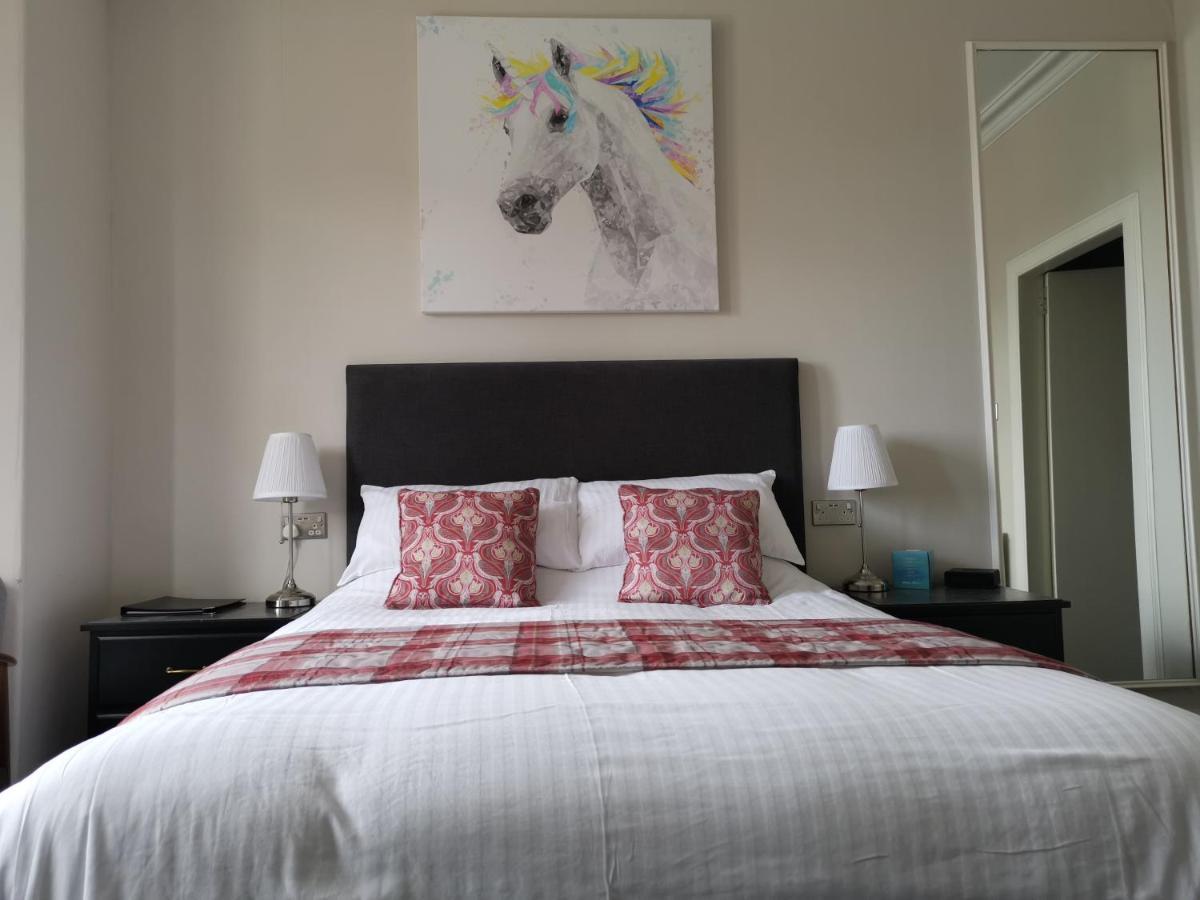 Munro Guest House Стерлінг Екстер'єр фото