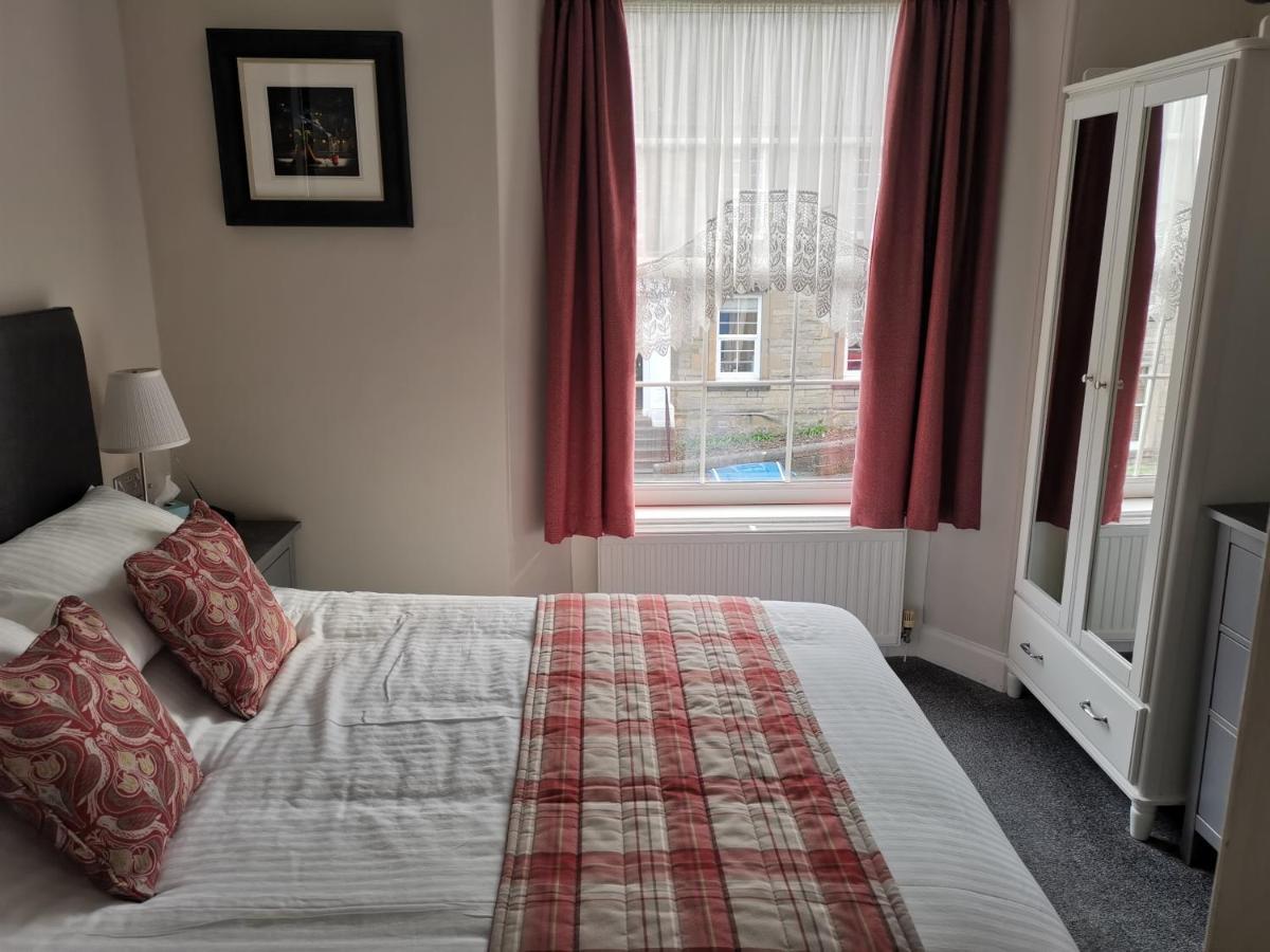 Munro Guest House Стерлінг Екстер'єр фото