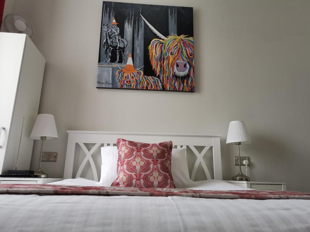 Munro Guest House Стерлінг Екстер'єр фото