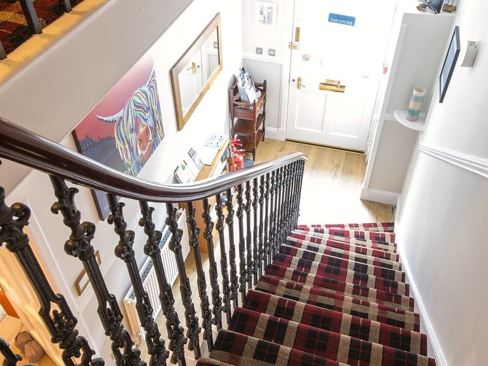 Munro Guest House Стерлінг Екстер'єр фото