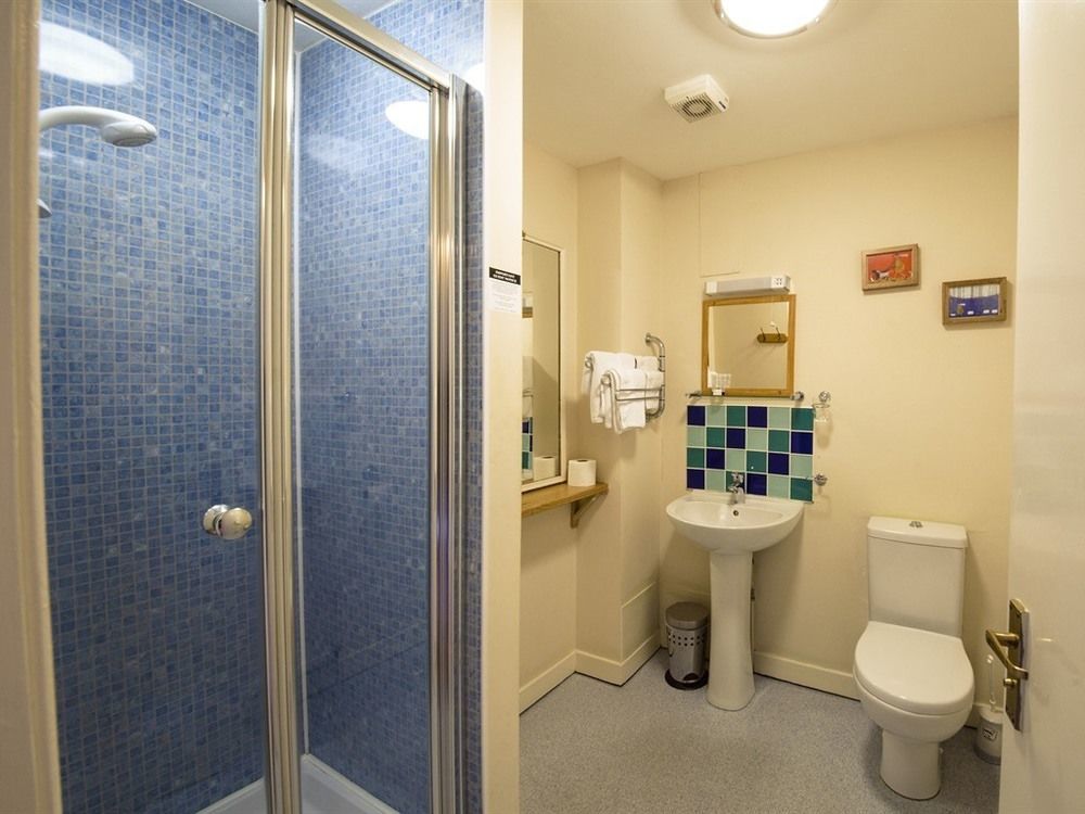 Munro Guest House Стерлінг Екстер'єр фото