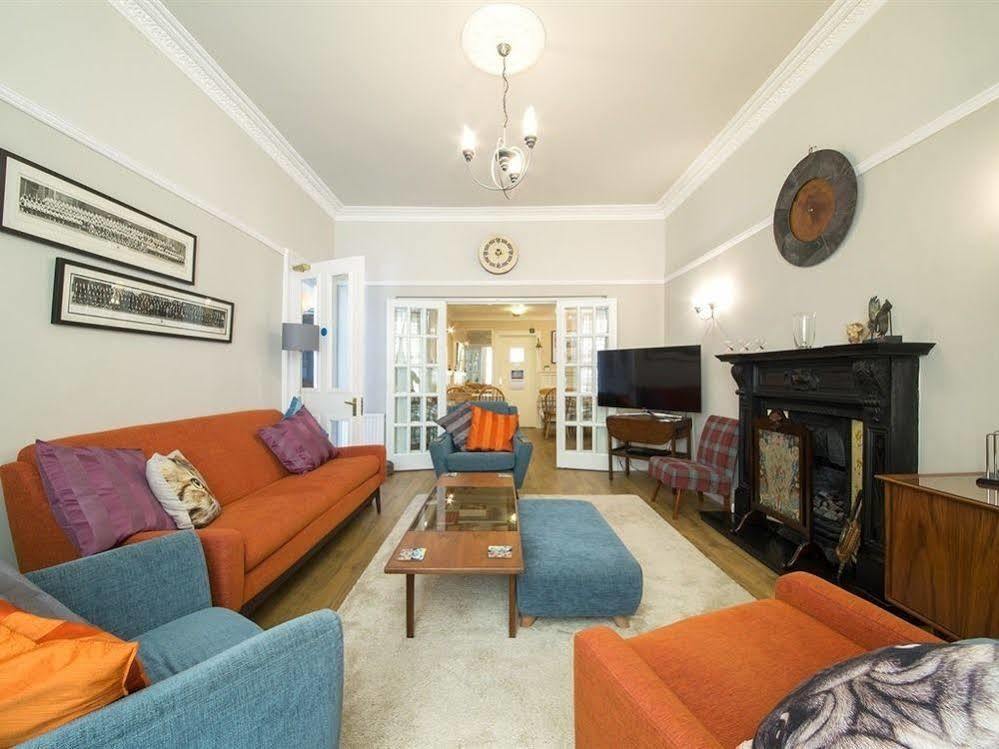 Munro Guest House Стерлінг Екстер'єр фото